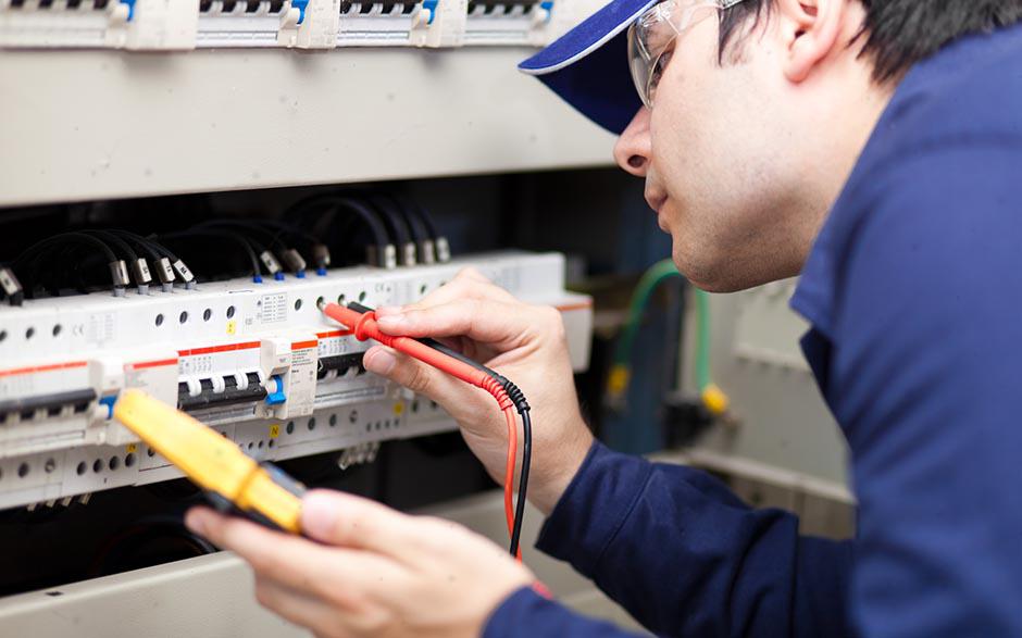 tarif électricien Plaisir